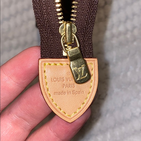 Louis Vuitton Clutch - Picture 3 of 6